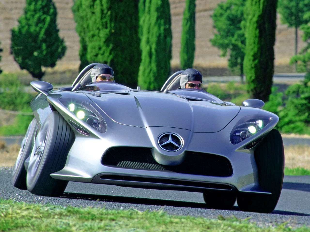 Mercedes-Benz F400 "Carving" Concept (2001) - Old Concept Cars