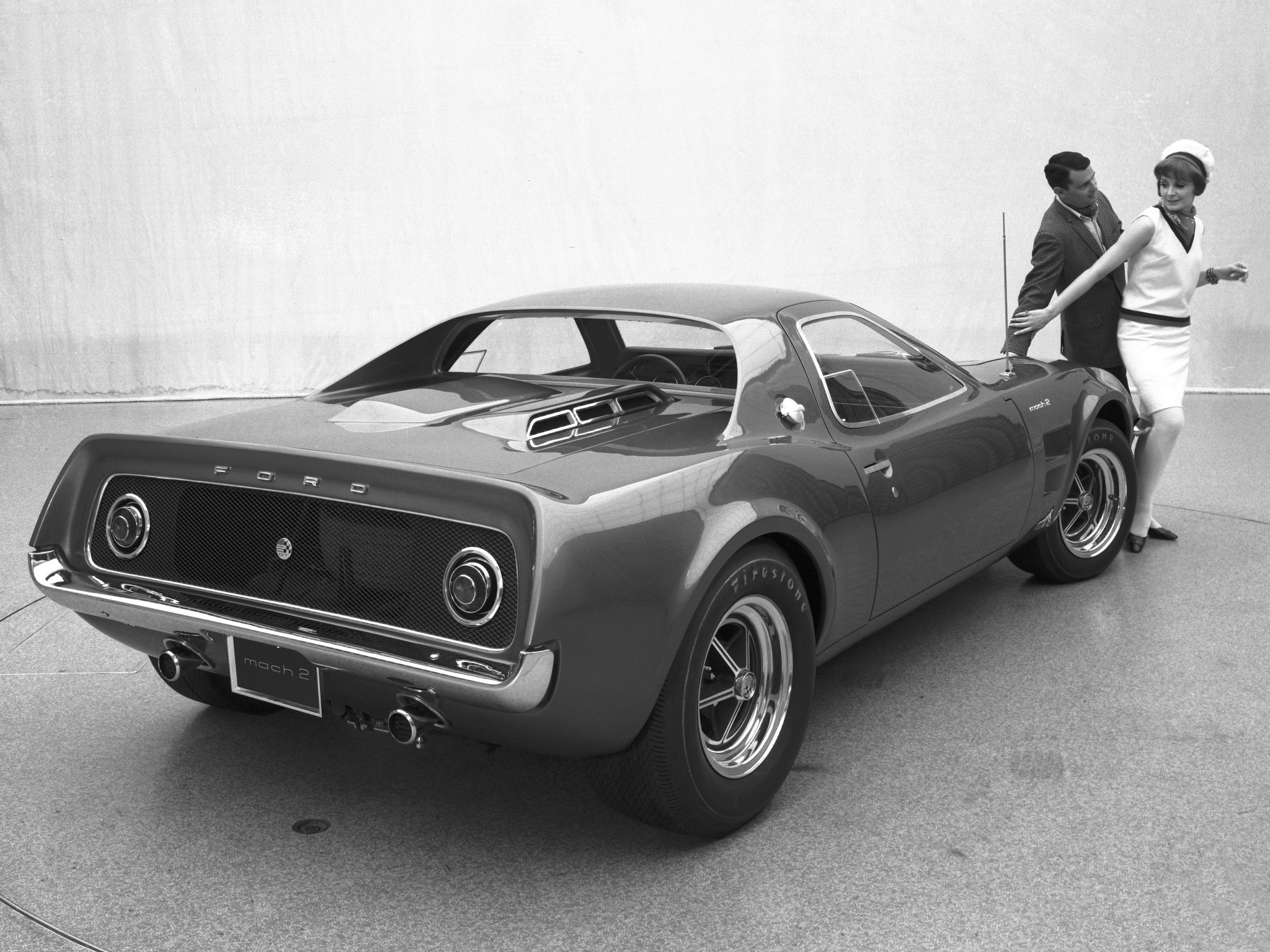 Mustang Mach 2 Concept Car (1967) - Old Concept Cars